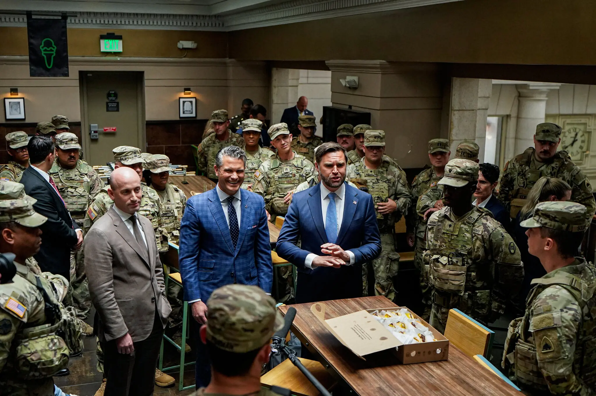 JD Vance Booed During Shake Shack Visit as Miller Pledges More Resources for DC Crackdown 1 DC Shake-Shack Showdown