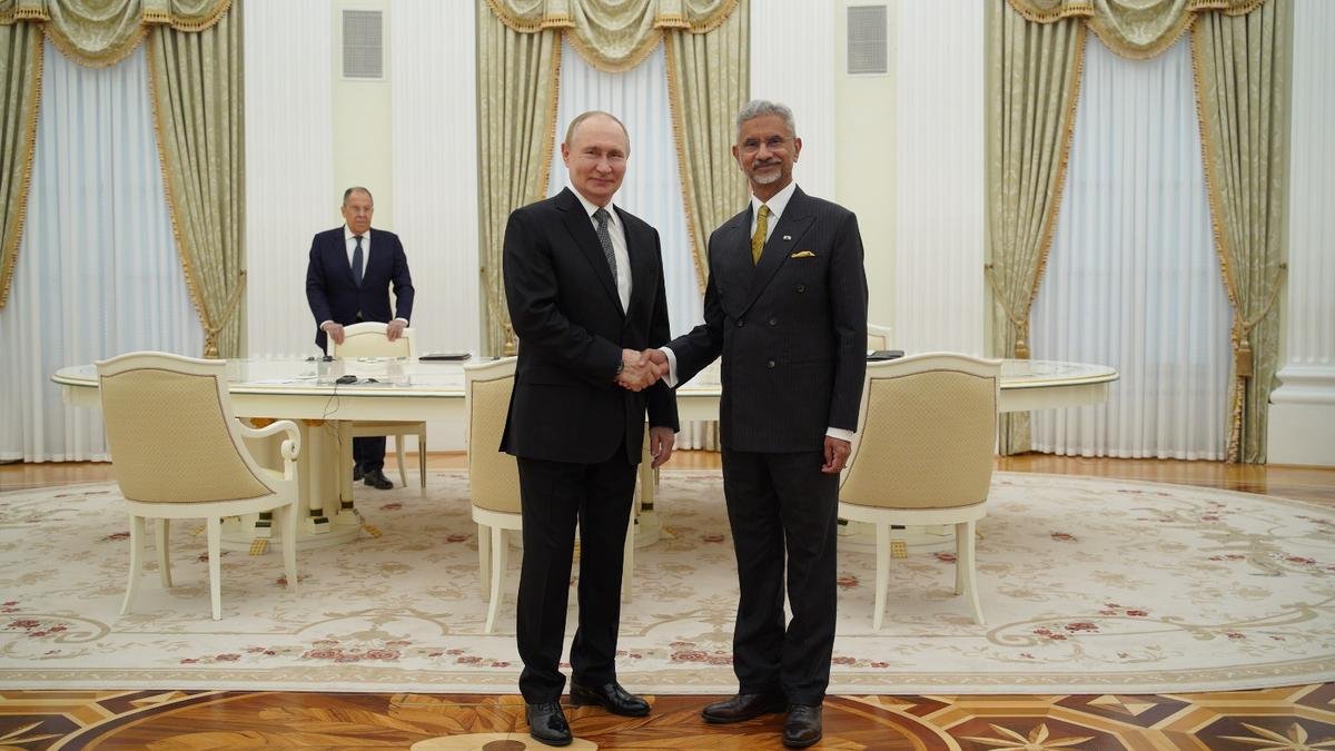 Jaishankar: U.S. Urged Russian Oil to Stabilise Energy, Now Imposes Tariffs 1 Jaishankar’s Moscow Revelation on Russian Oil