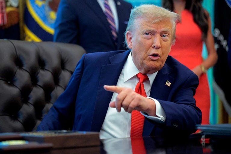 Trump’s Renewed Push to Revoke ABC & NBC Licenses: What’s at Stake 1 Could ABC & NBC Lose Their FCC Licenses