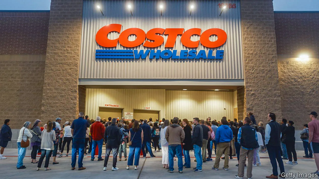 Costco VIP Shopping Hour: Executive Members Shop First! 1 VIP Hour at Costco: Executive Members Get Early Access!