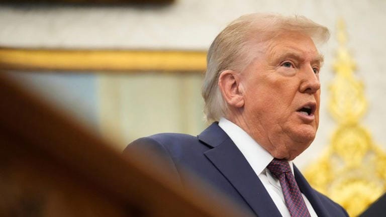 White House Bag-Toss: Trump Labels Viral Window Video an “AI” Fake — What's True? 1 White House Bag-Toss